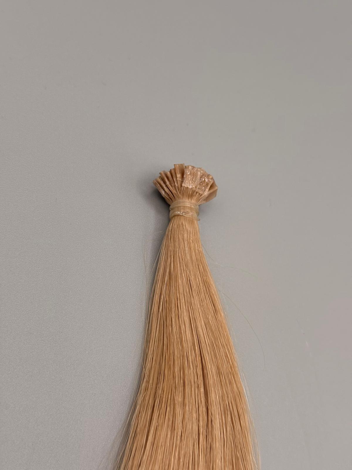 Keratin-Bonding Strähne in Hellblond-Asch für präzise Haarverlängerung von ROVIA Hair