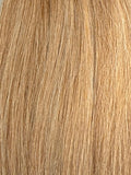Nahaufnahme der Echthaar-Struktur von Tape In Extensions in Golden-Beige-Blond