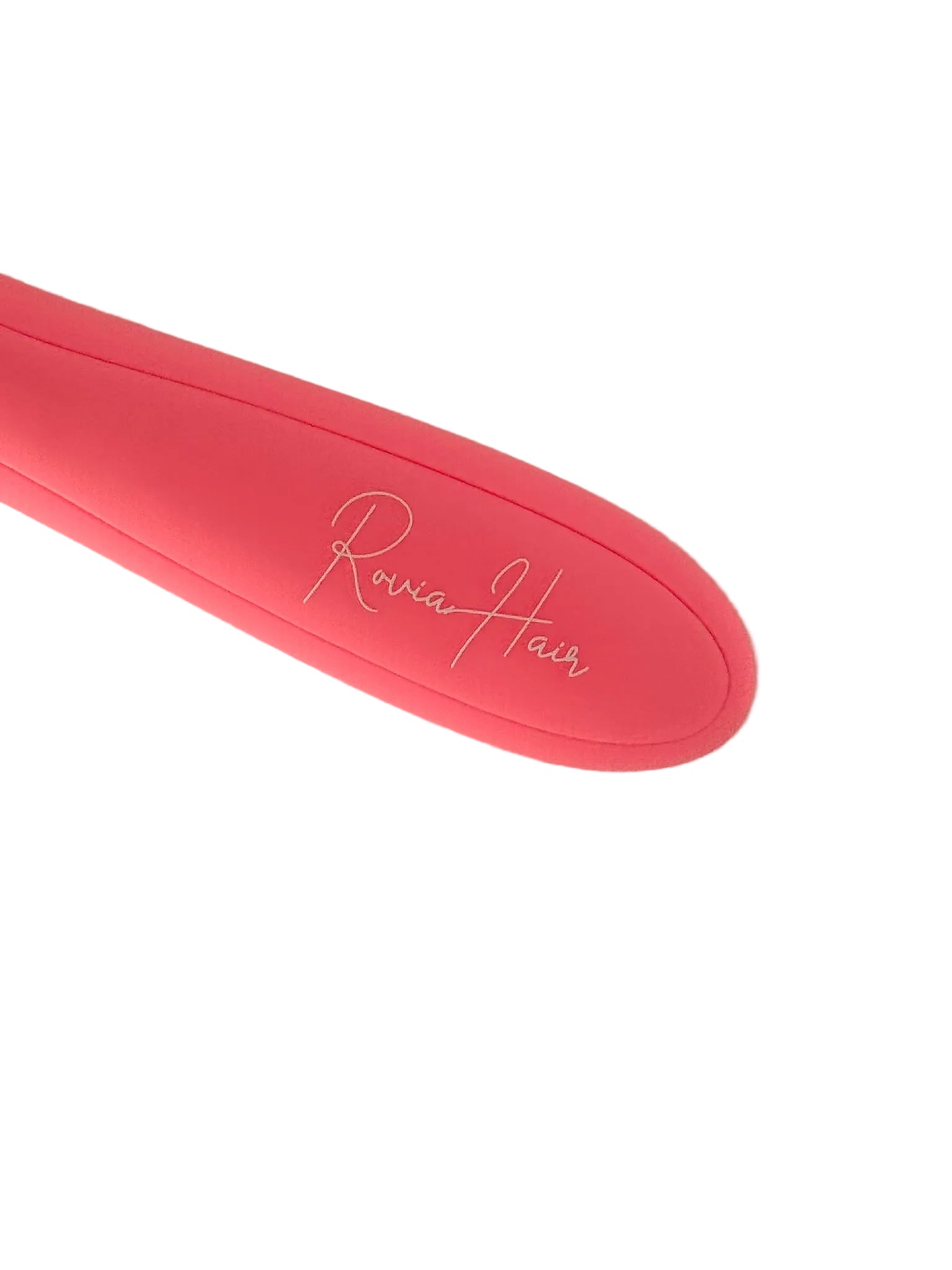 Detailaufnahme der veganen Borstenstruktur für ein seidiges Finish bei Extensions – Rovia Hair